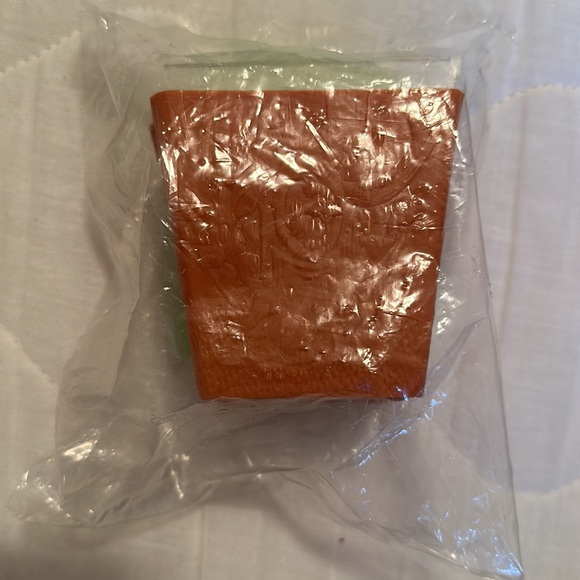 NWT🦜MCDONALD’S VINTAGE HAPPY MEAL TOY EARTH DAYS GREEN AND BROWN BIRDFEEDER - Picture 2 of 3